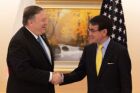 US Secretary of State Mike Pompeo (L) shakes hands with Japan&#039;s Foreign Minister Taro Kono ahead of their meeting in Tokyo on October 6, 2018. AFP PHOTO